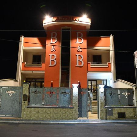 B&B La Graticola Ristorante Pizzeria Trepuzzi Eksteriør billede